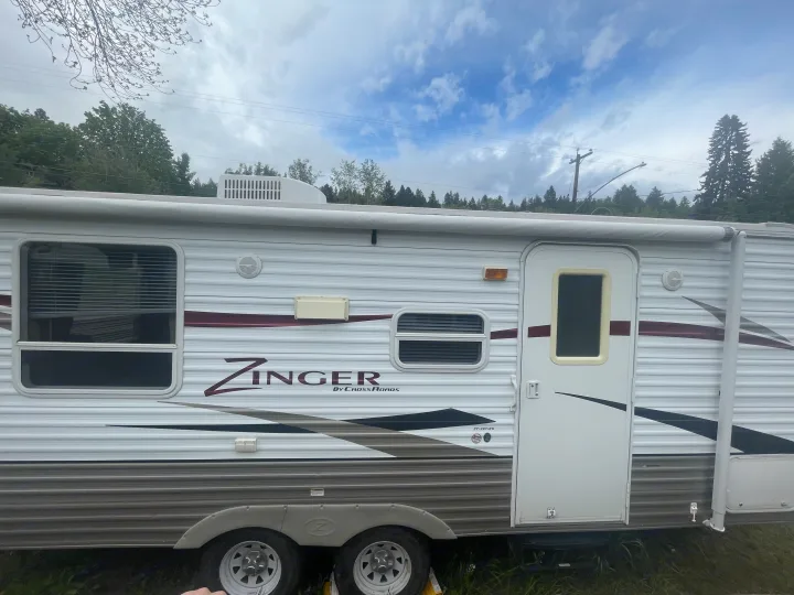 Crossroads RV Zinger 2010