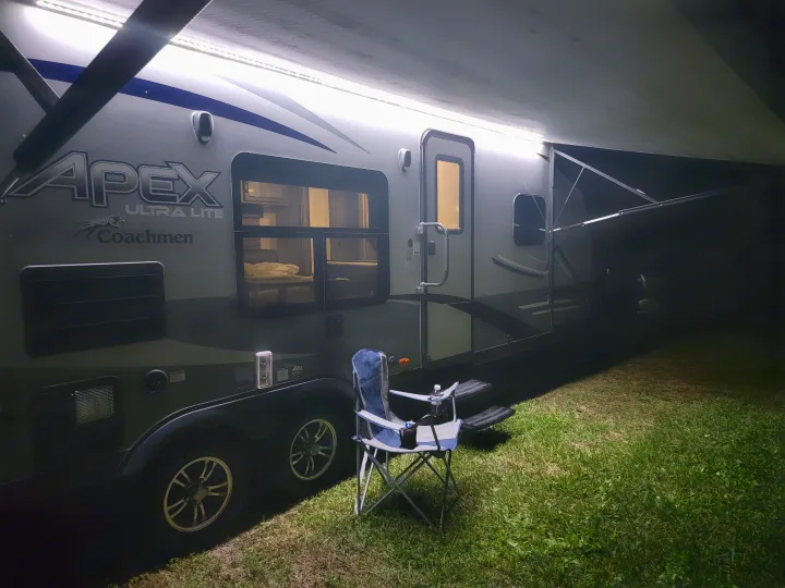 Coachmen Apex 2019