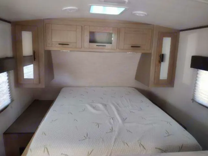Cruiser RV Shadow Cruiser 2022