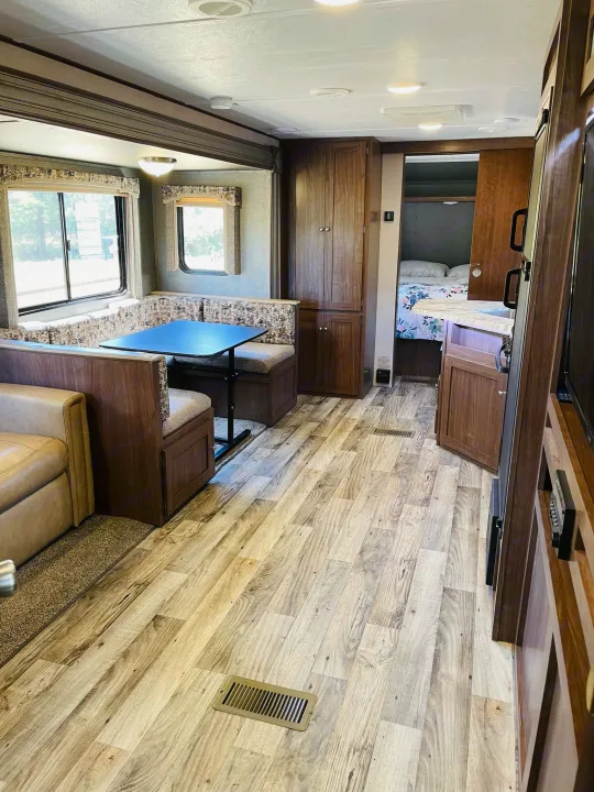 Keystone RV Hideout 2018