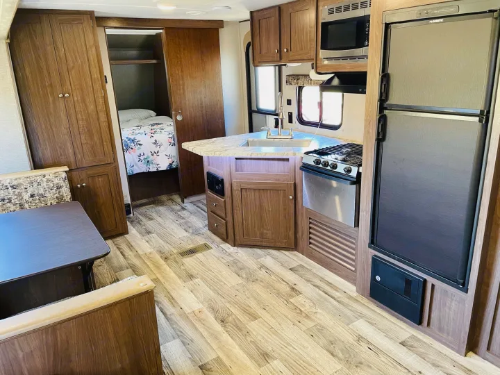 Keystone RV Hideout 2018