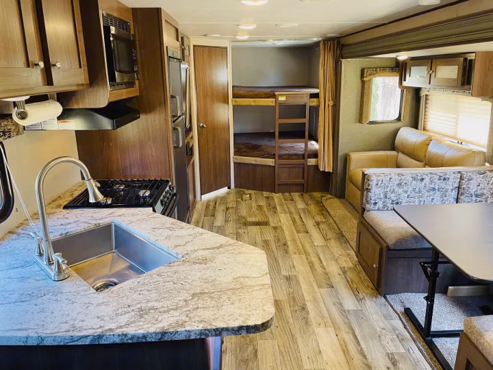 Keystone RV Hideout 2018