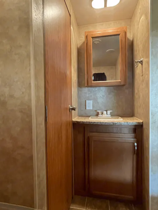Vanity and sink outside washroom.. Jayco Jay Flight 2009