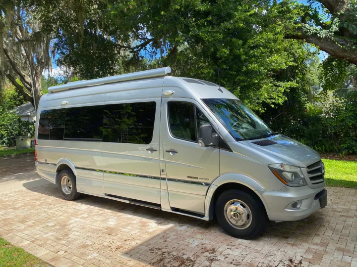 Roadtrek Roadtrek Class B 2017