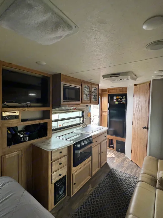 Coachmen Freedom Express UltraLite 2019