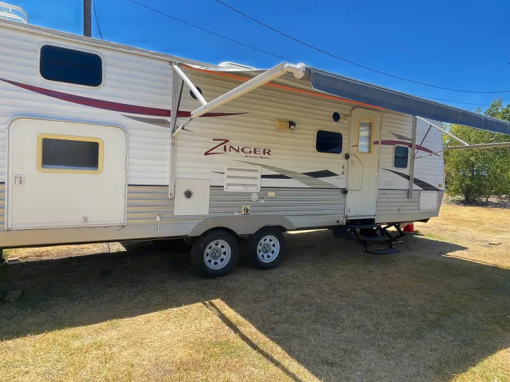 Crossroads RV Zinger 2010