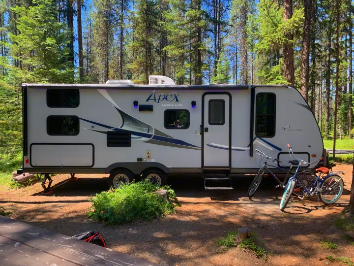 Coachmen Apex LE 2017