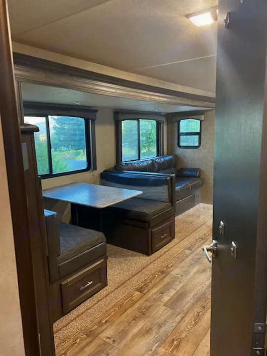 Forest River Sonoma Explorer Edition 2017
