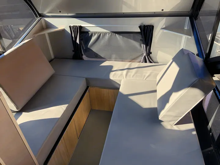 The cushions can be moved around.... Safari Condo Alto R1723 Bunkhouse 2022