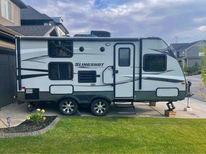 Crossroads RV Slingshot GT21FD 2012