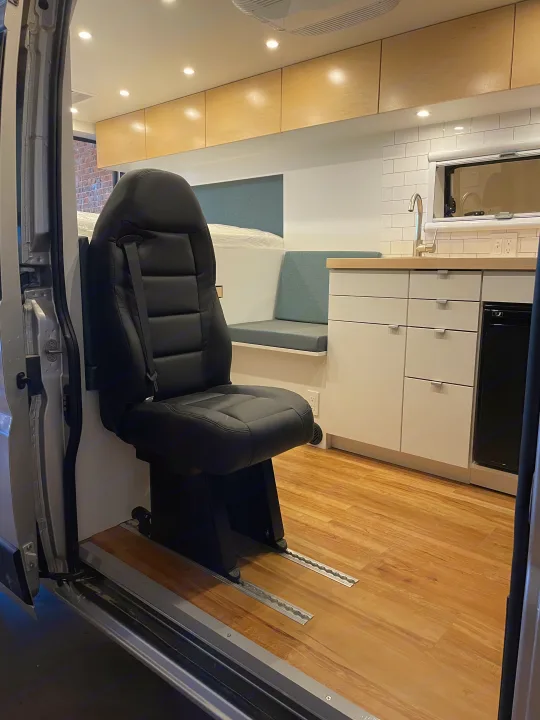 Removable "Jump Seat" Gives Flexible options with for 3rd seat. Dodge Ram Promaster 3500 2021