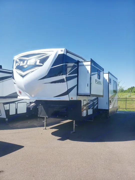 Heartland RVs Fuel Toy Hauler 2020