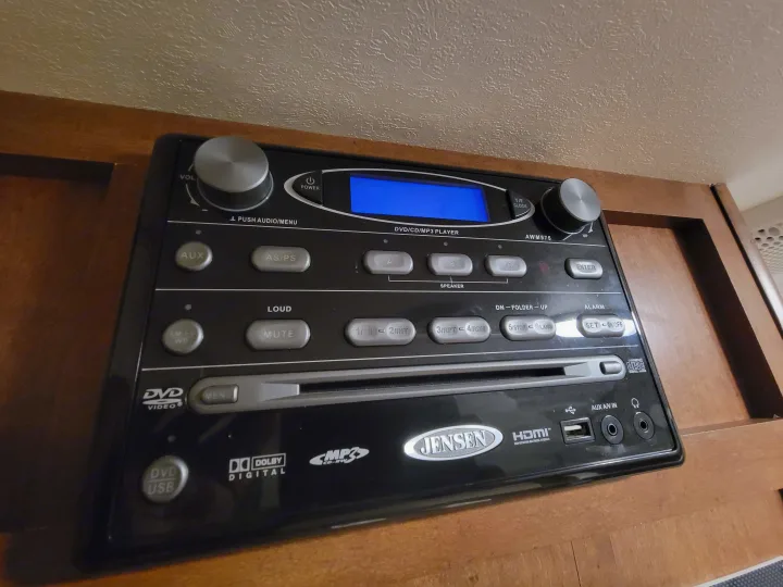 Jensen AWM975 multimedia system, commonly found in an rv rental, for DVD/CD/MP3 entertainment with HDMI and USB.. R-Pod R-Pod Trailer 2015