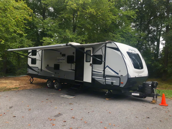 Coachmen Apex 2020