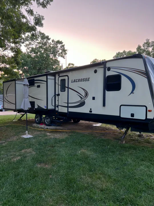 Forest River Lacrosse Luxury Lite 2016