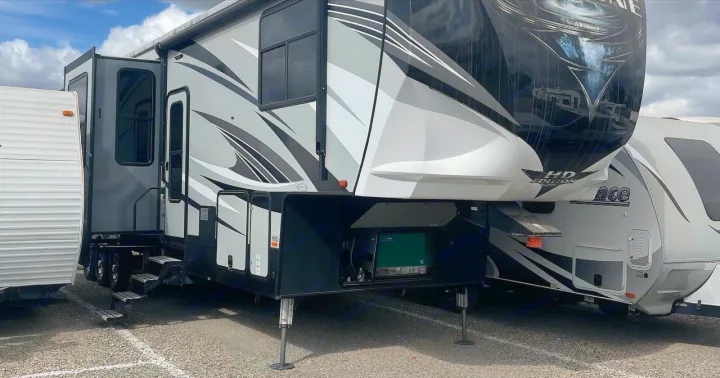 Explore this spacious HD Edition fifth-wheel RV, perfect for an RV rental adventure, featuring slide-outs and a generator.. Heartland Cyclone 2018