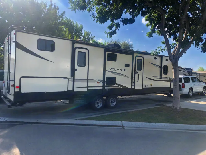 Note two door entry. One to main cabin, other entry into additional bathroom . Crossroads RV Volante 2019
