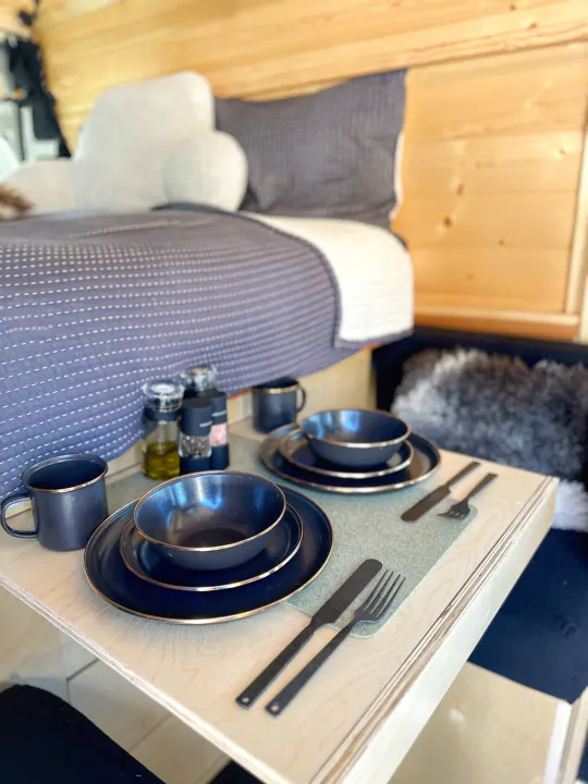Eating nook with pull out table. Dodge ProMaster High Roof 2500 159"wheelbase 2021