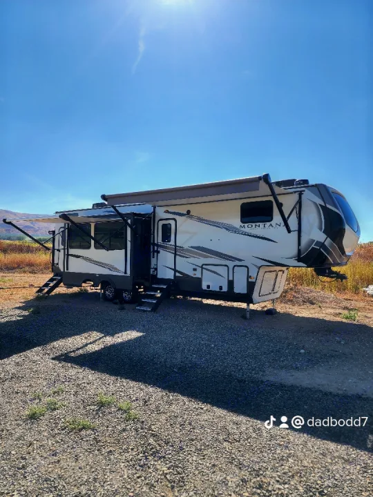 Keystone RV Montana High Country 2021