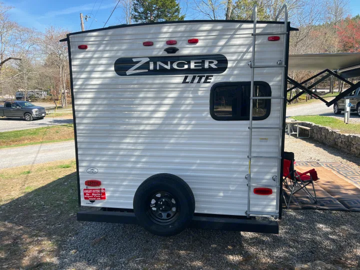 Crossroads Zinger Lite 2022