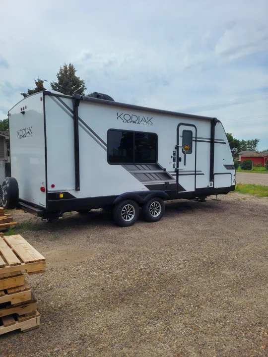 Dutchmen Kodiak lite 2022