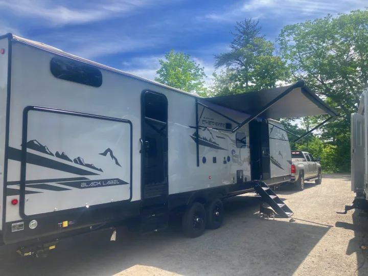 Forest River Cherokee Cherokee Black Label 2022