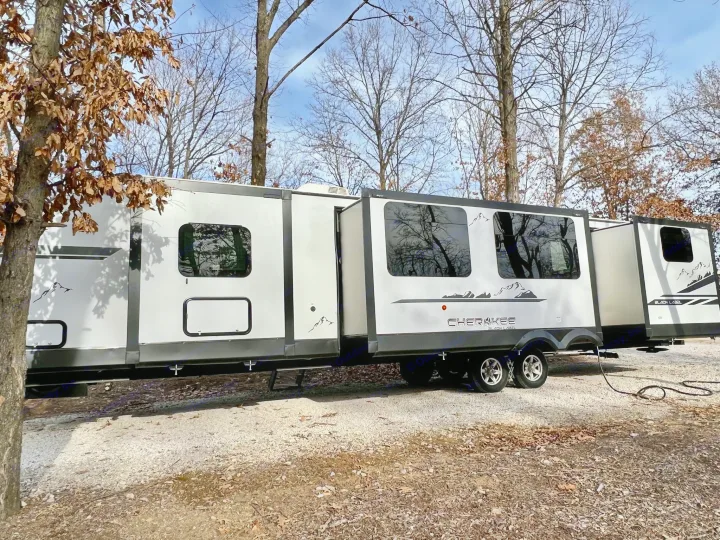 Forest River Cherokee Cherokee Black Label 2022