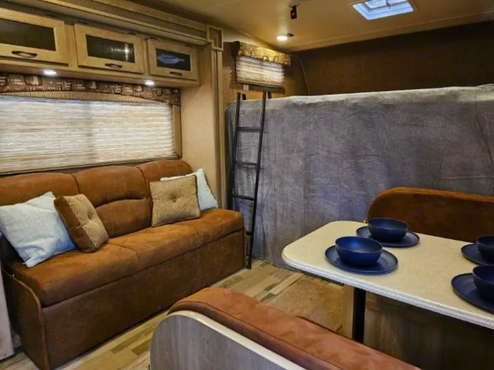 Coachmen Freelander 2015