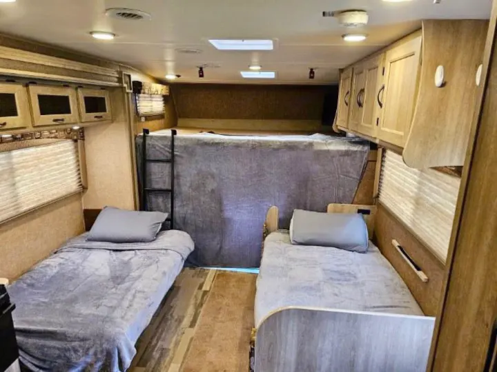Coachmen Freelander 2015