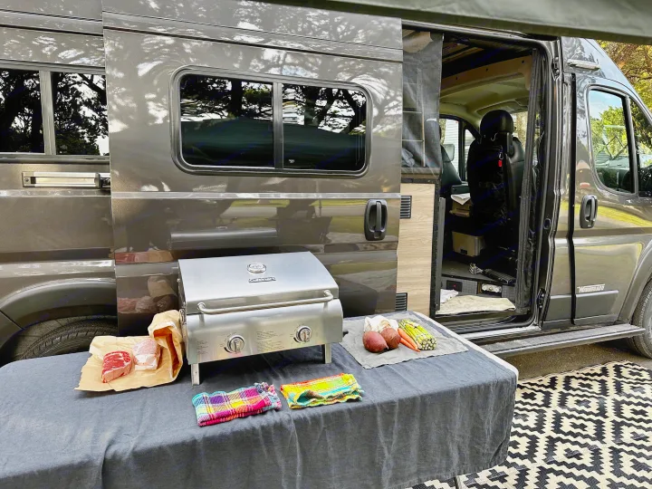Winnebago Solis 2023