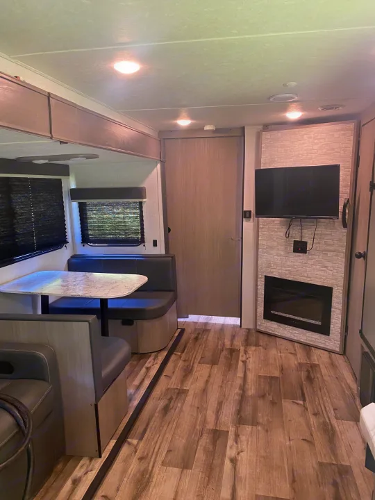 sprinter 3670 FLS fifth wheel 2022