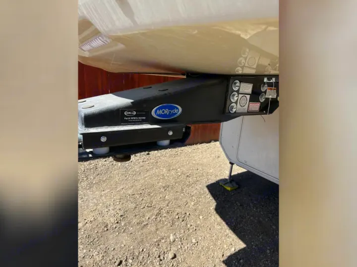 This RV rental's Morryde fifth-wheel pin box, shown up close, ensures a smooth, secure tow.. Jayco Pinnacle 2022