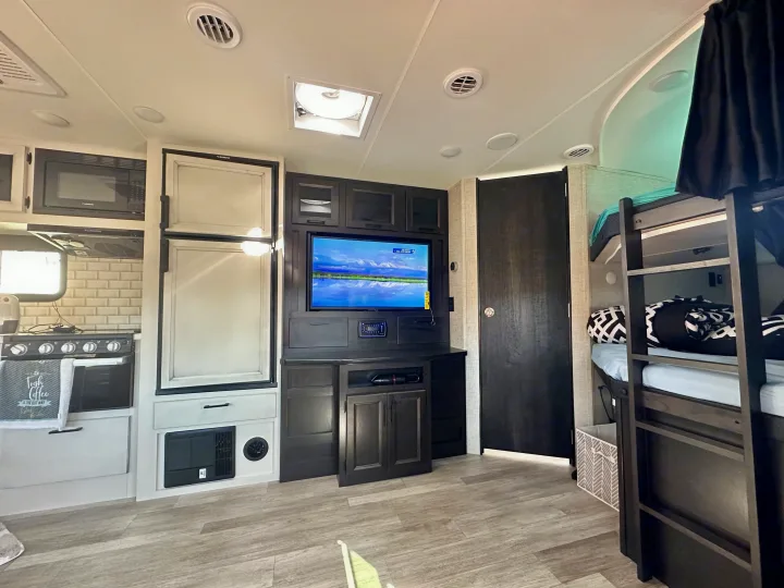 Jayco Jay Feather 2022