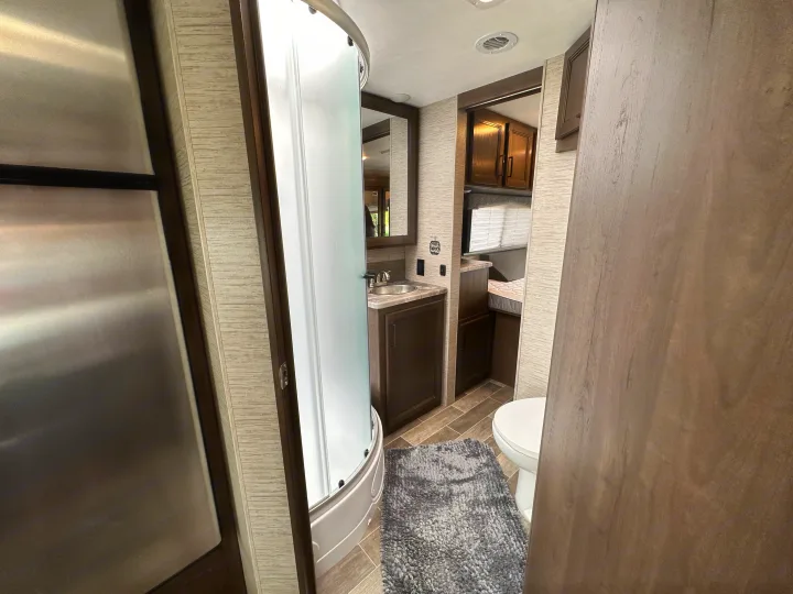 Thor Motor Coach Chateau 2022