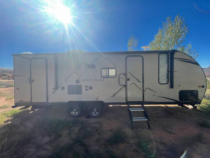 Forest River Cherokee Grey Wolf 2019