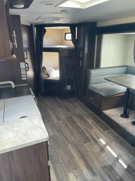 Forest River Cherokee Grey Wolf 2019