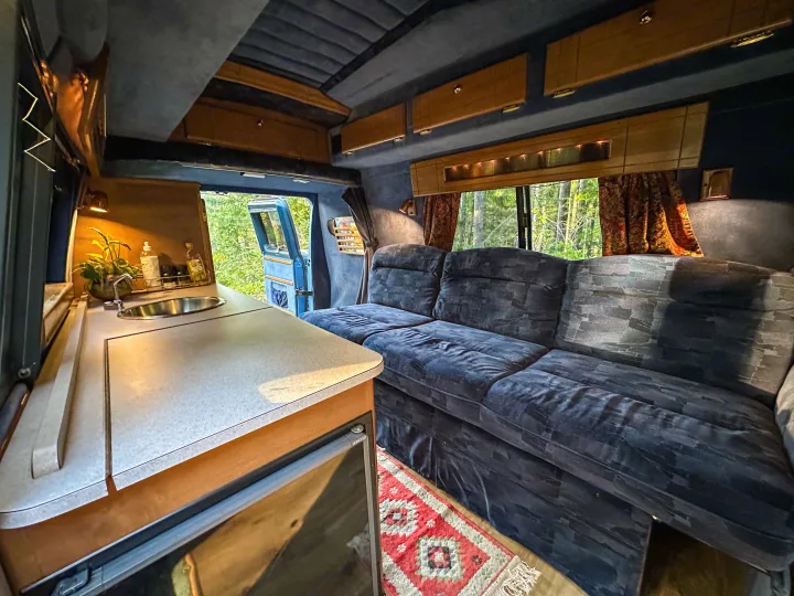 Photos 1995 Chevrolet G20 Camper van Rental in Seattle, WA