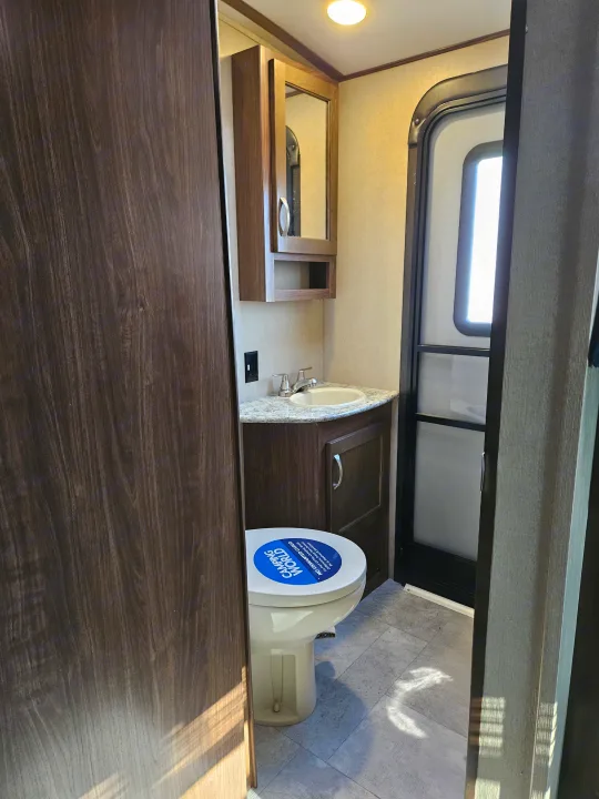 Aerolite Luxury Class 2017