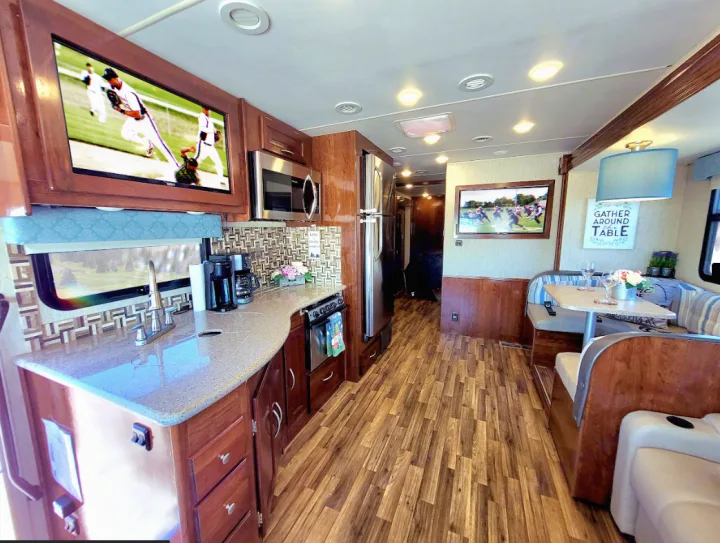 Coachmen Mirada 2018