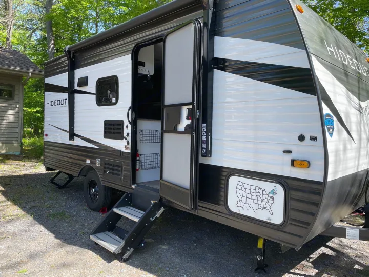 Keystone RV Hideout 2021