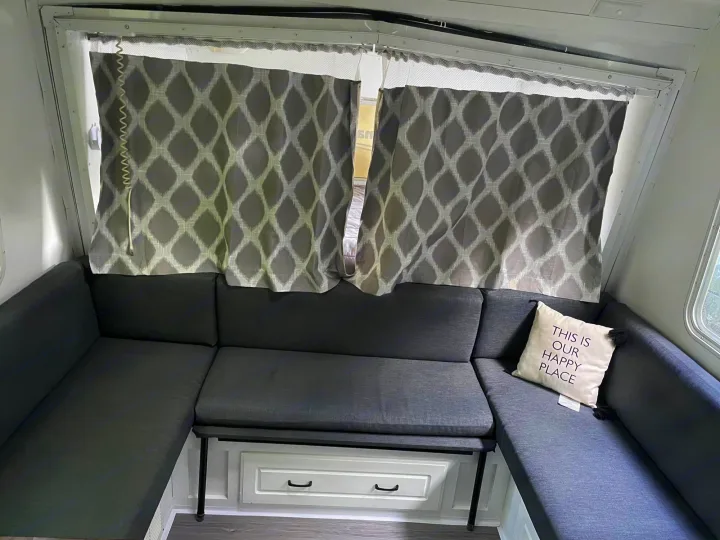 Coleman Caravan 2003