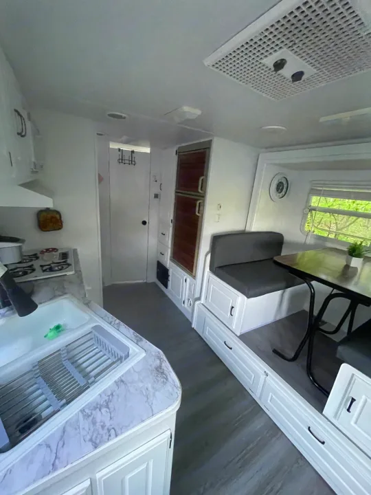 Coleman Caravan 2003