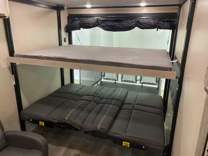 Two king size beds . . Coachmen Catalina 2023