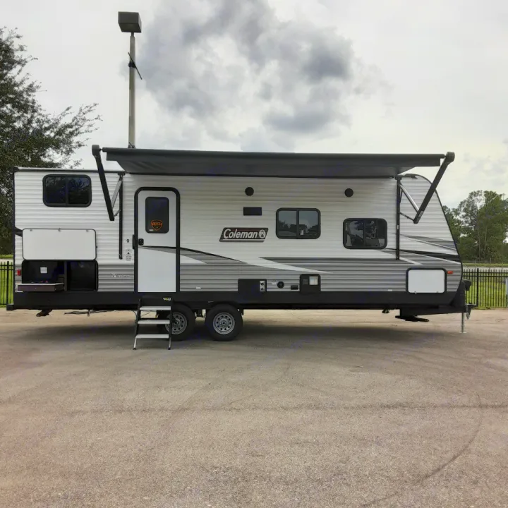 Dutchmen Coleman Lantern 2022