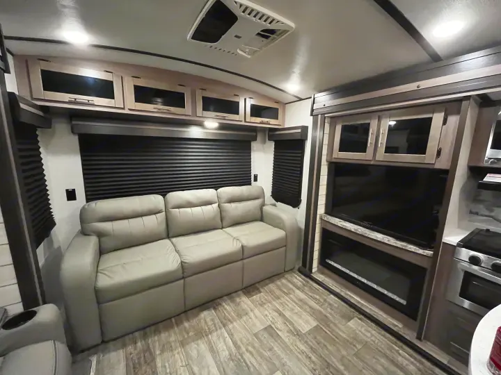 Crossroads RV Sunset Trail Super Lite 2022