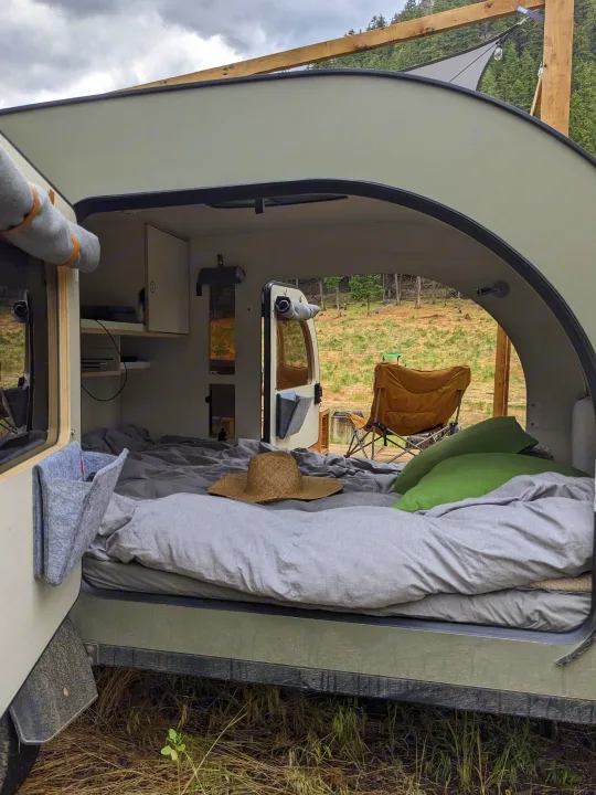 Spacious sleeping area. DROPLET 58 2020
