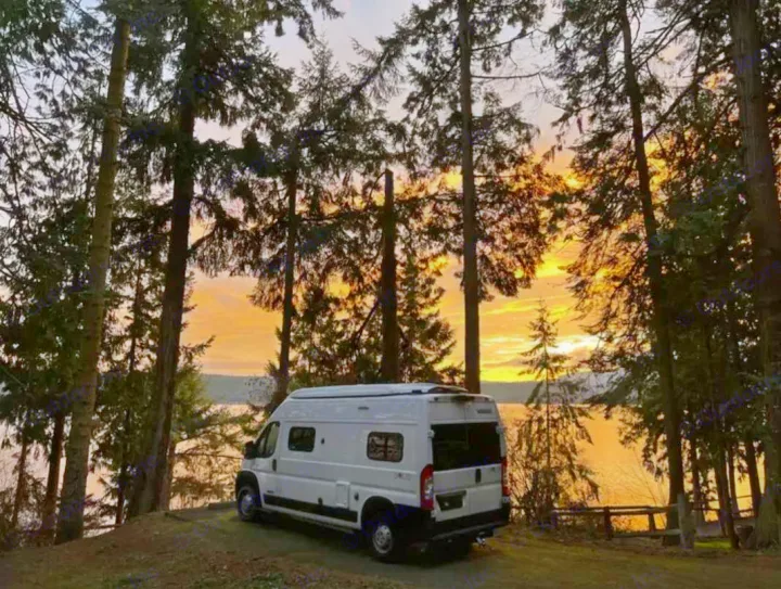 Winnebago Solis 2021