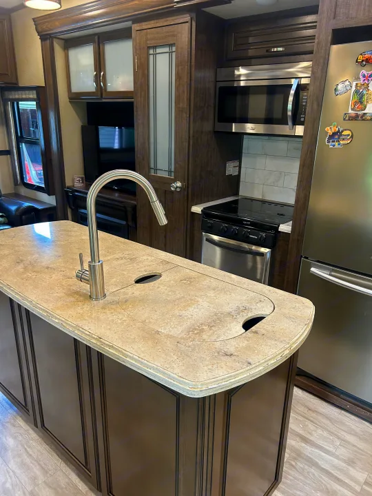 Large kitchen island . Grand Design Solitude 2018