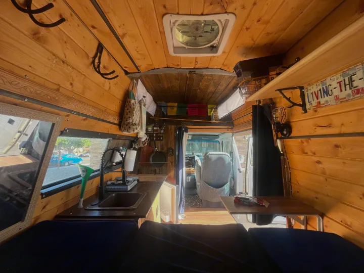 Chevy Van 1990 Inside Photos 1990 Chevrolet G20 Camper Van Rental