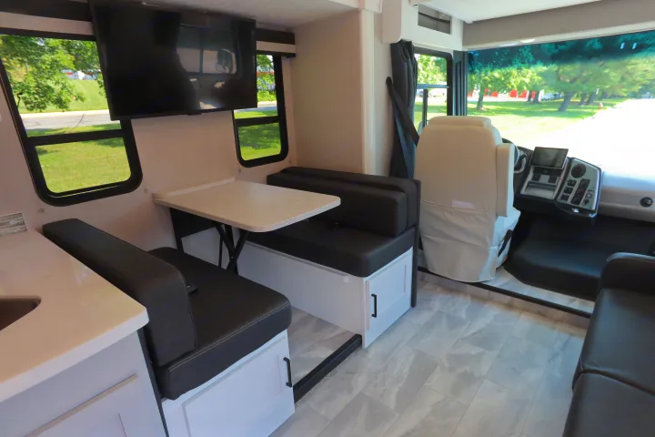 Coachmen Pursuit 2024
